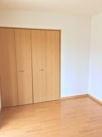 第3大楽地ハイツの寝室|使い勝手のいい寝室です