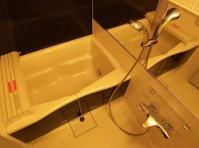 【浴室】 | コンフォリア東中野DEUX | 浴室乾燥、追い焚き付きバス。