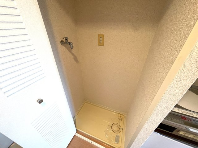 ジョイフル浦和仲町のその他|※別部屋写真室内洗濯機置き場