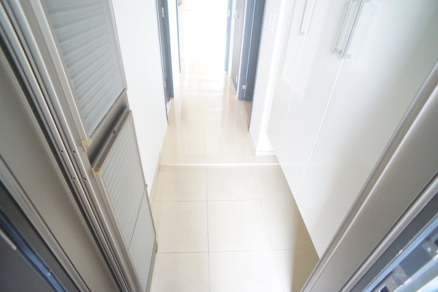 サンメゾン法隆寺の玄関