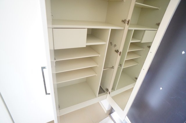 サンメゾン法隆寺の収納