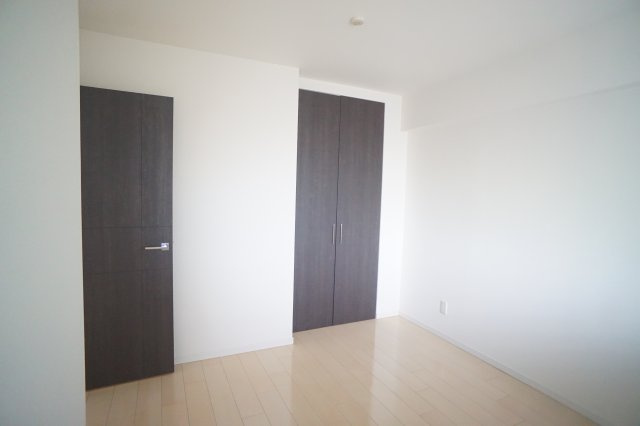 サンメゾン法隆寺の洋室