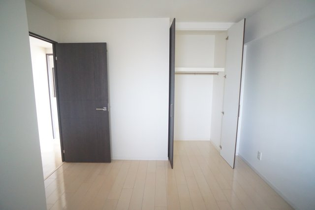 サンメゾン法隆寺の洋室