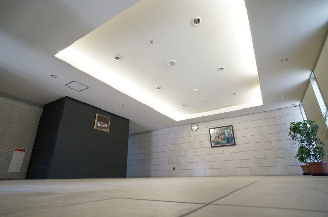 サンメゾン法隆寺のロビー