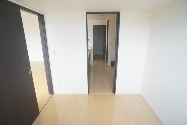 サンメゾン法隆寺の洋室