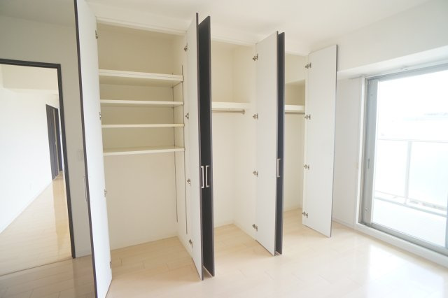 サンメゾン法隆寺の収納