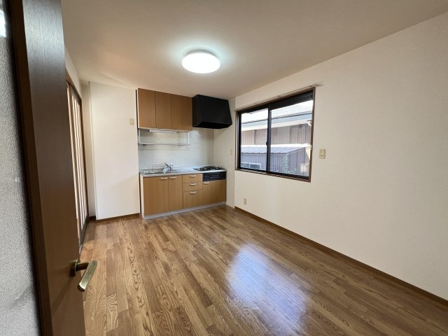 ヴィラ・メープルのキッチン|DK7帖