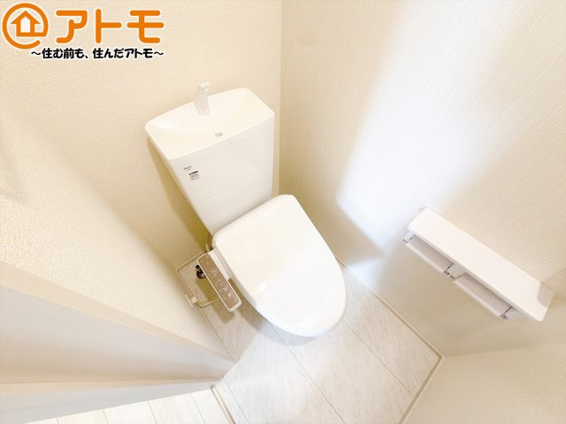 【トイレ】 | 焼津市吉永4期　新築戸建　全1棟 | 年代を問わず使いやすい洗浄機能付きのトイレ♪肌への負担をも減らせるのでお子様の敏感なお肌も安心！