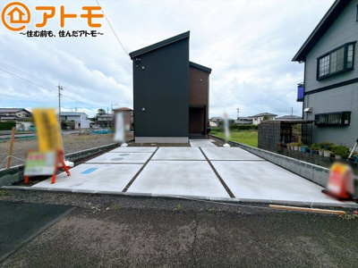 【駐車場】 | 焼津市吉永4期　新築戸建　全1棟 | 並列２台の駐車スペースです♪