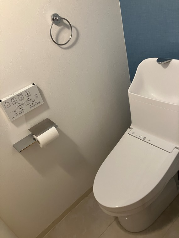 松庵戸建のトイレ