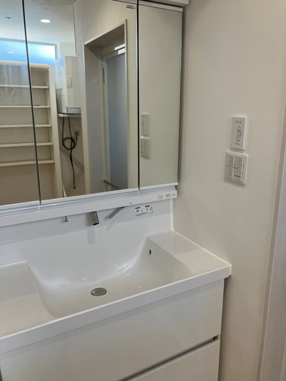 松庵戸建の洗面所