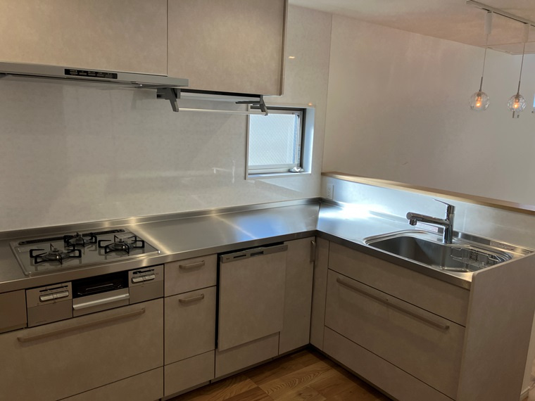 松庵戸建のキッチン