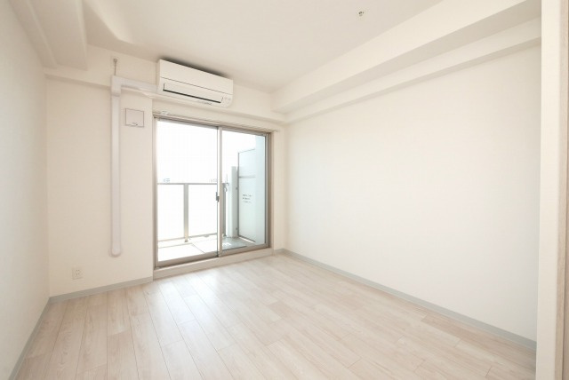 フォーリアライズ大正ノーブルの居間・リビング