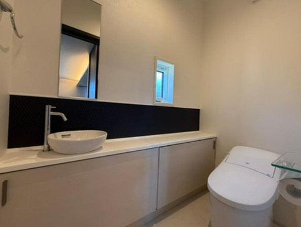 【中古】鶴ヶ島市下新田美麗中古住宅のトイレ|2Fトイレです
