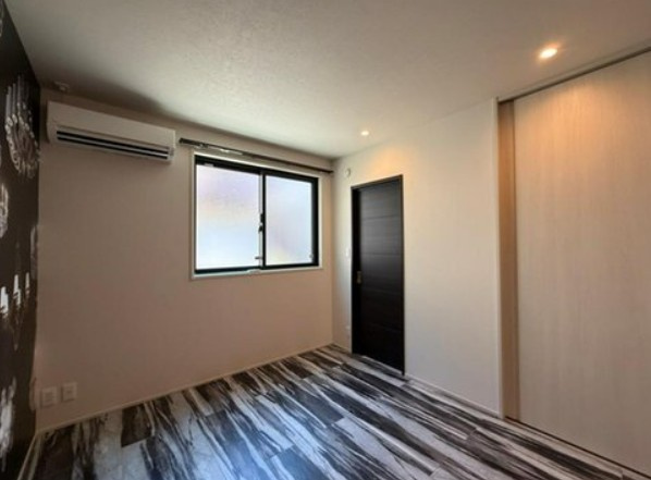 【中古】鶴ヶ島市下新田美麗中古住宅の洋室|1F 6.4帖洋室です