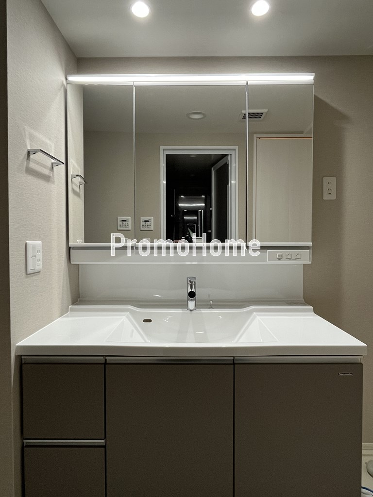 グランカーサ銀座イーストの洗面所