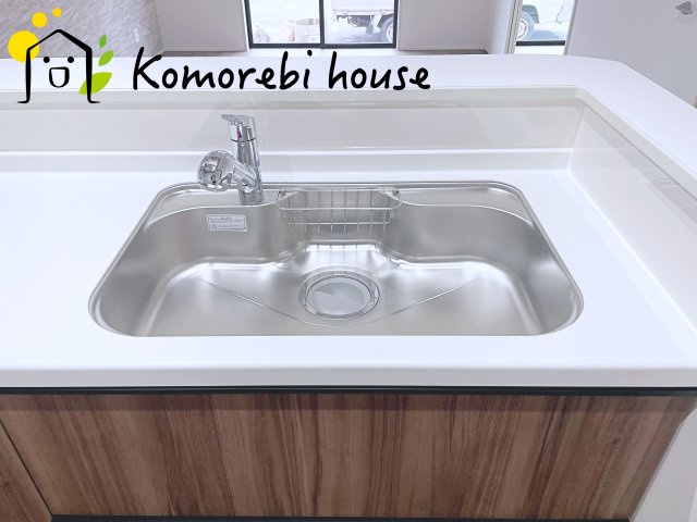 上尾市大谷本郷　9期　新築一戸建て　グラファーレ　07のキッチン|コンパクトなキッチンで掃除もラクラク