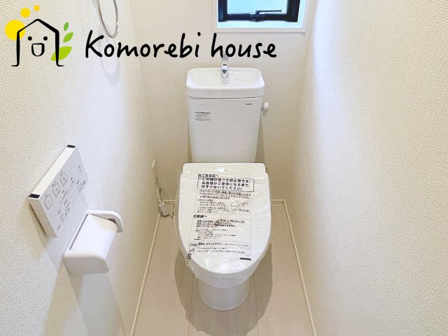 上尾市大谷本郷　9期　新築一戸建て　グラファーレ　07のトイレ|トイレもきれいです