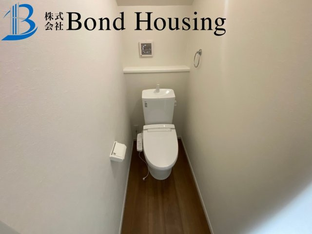 LDKは約19帖の広々とした4LDK　大久保町八木　全2棟　2号棟のトイレ