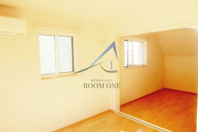 カーサ　ビアンカ　トキワダイの居間・リビング|洋室のお部屋です。