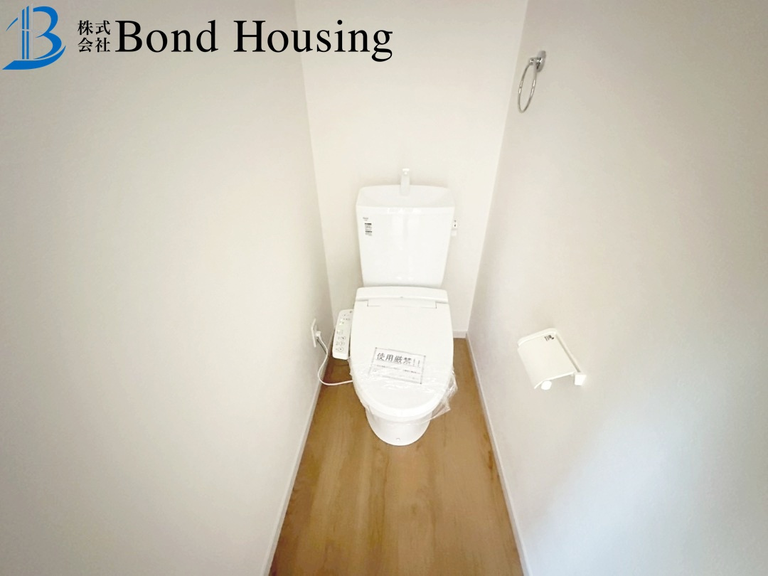 周辺環境充実で生活しやすい　大久保町八木　全2棟　1号棟のトイレ