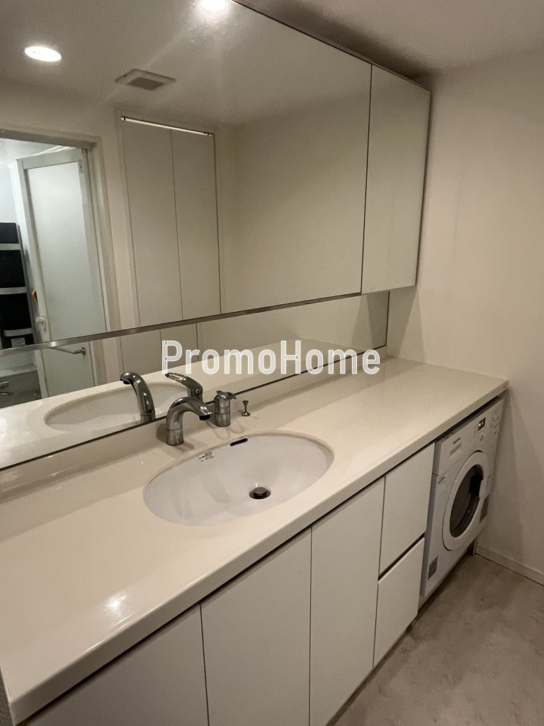 グランカーサ銀座イーストの独立洗面台