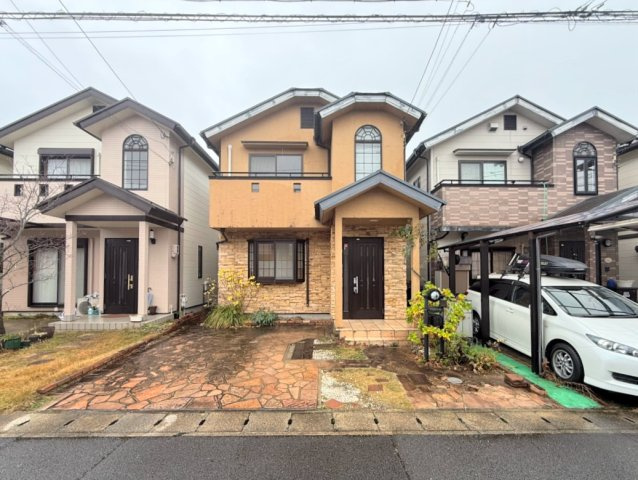 御陵峰ケ堂町２丁目の外観|令和８年２月下旬リフォーム完了予定！外壁・屋根塗装も行います♪