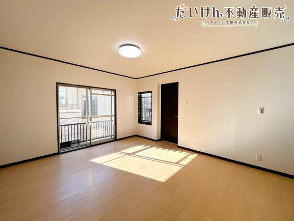 明石市北朝霧丘二丁目戸建の洋室