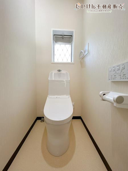 明石市北朝霧丘二丁目戸建のトイレ