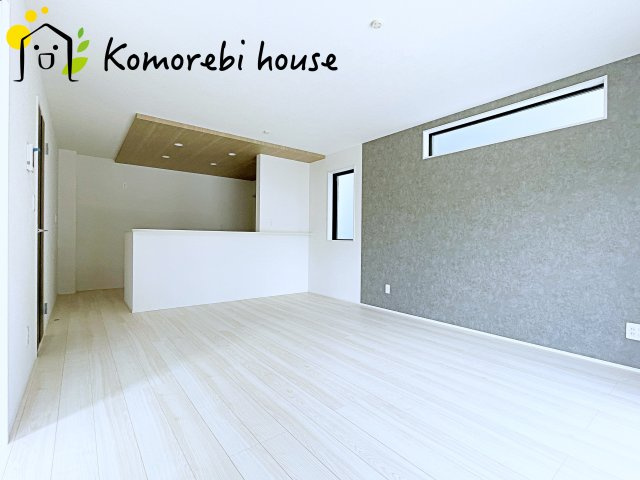 上尾市大谷本郷　9期　新築一戸建て　グラファーレ　08の居間・リビング|使いやすいリビングです