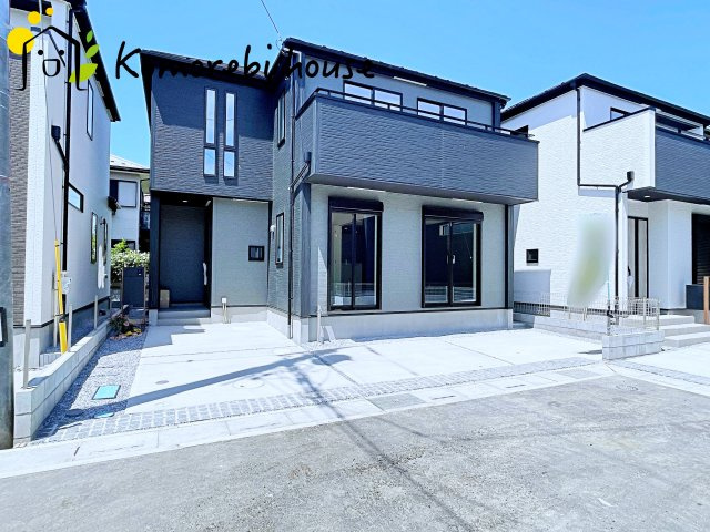 上尾市大谷本郷　9期　新築一戸建て　グラファーレ　08の駐車場|駐車場があるので、車を買う予定の方も安心です