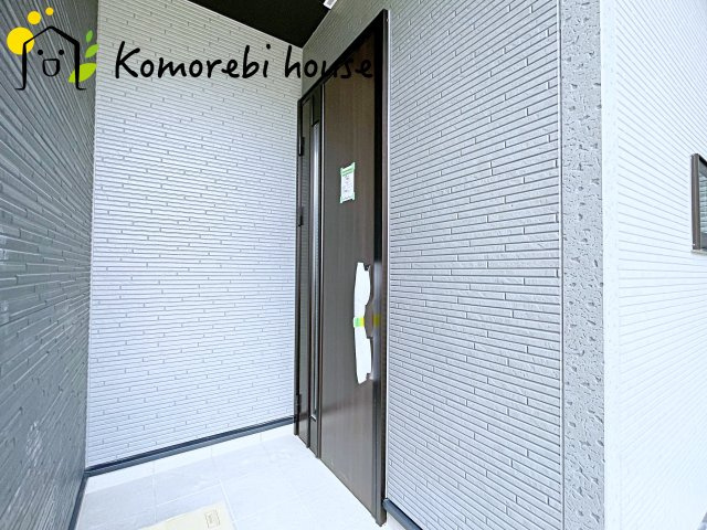 上尾市大谷本郷　9期　新築一戸建て　グラファーレ　08の玄関|玄関です