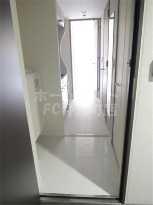 【玄関】 | グランパーク大阪WEST | きれいな玄関です