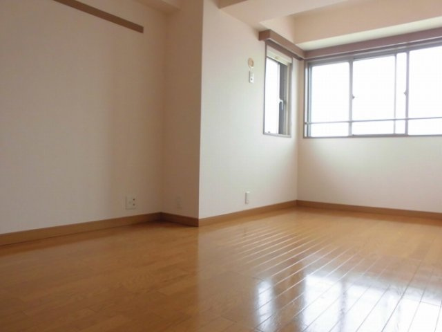 ロイヤルティアラの寝室