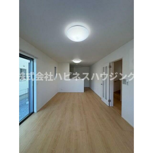 グランソフィア東深井(グランソフィアヒガシフカイ)の居間・リビング