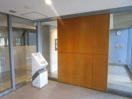 Acityタワーズウエスト・タワー棟のエントランス