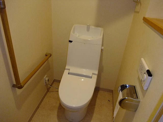 ラ・クールさいたまのトイレ|※別部屋写真