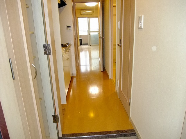 ラ・クールさいたまの玄関|※別部屋写真