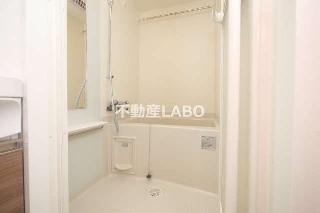 ワールドアイ難波City Gateの浴室