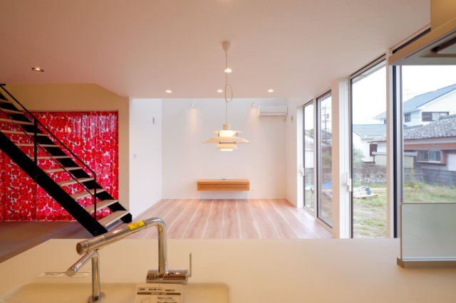 村角町の居間・リビング