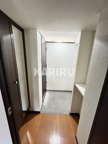 マリス京橋ＷＩＮＧの玄関