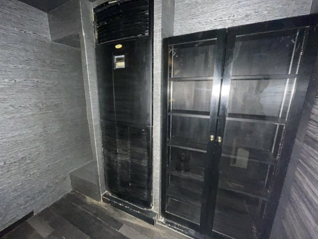 大阪市北区曾根崎新地１丁目の店舗一部の収納