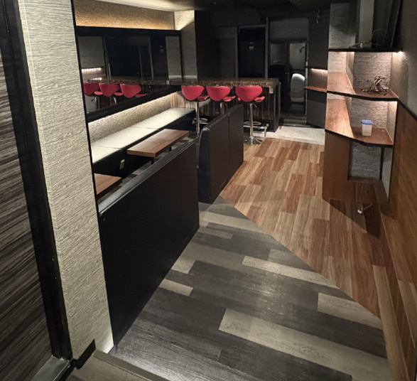 大阪市北区曾根崎新地１丁目の店舗一部の内装