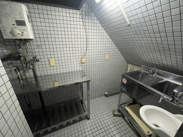 大阪市北区曾根崎新地１丁目の店舗一部のキッチン