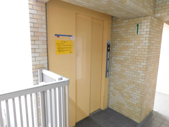 名古屋市中川区上脇町２丁目の中古マンションの玄関|◇エレベーター◇　