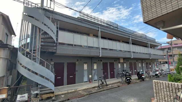 ダンディーAのエントランス