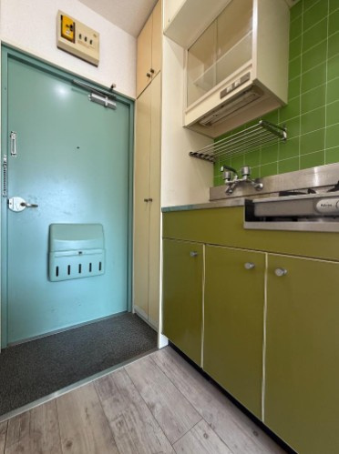 【玄関】 | トップ赤羽第2 | 玄関はお客様をお出迎えする最初の場所、帰ってくる時に入る最初の場所。そんな場所だからこそ、より良い空間に…。