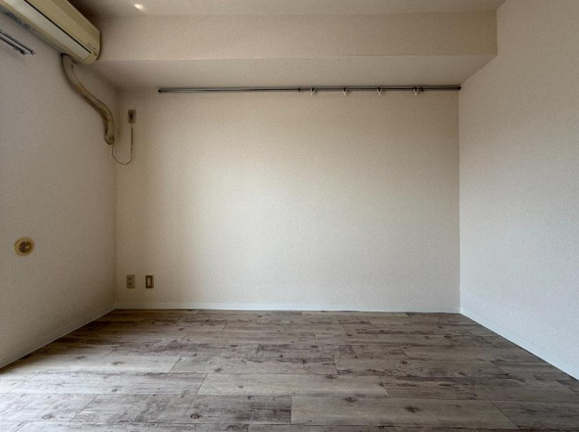 【洋室】 | トップ赤羽第2 | 暖かいひだまりを全身で感じ取れる室内。