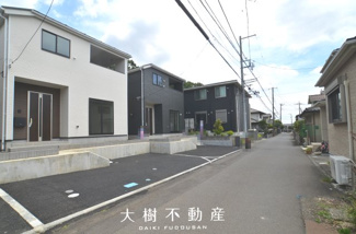 【前面道路含む現地写真】