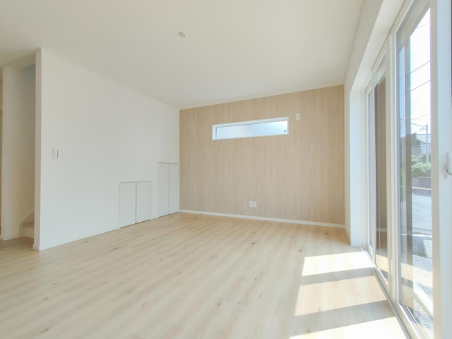 【居間・リビング】 | 裾野市伊豆島田 新築建売分譲住宅 土地＋建物 TW05847 | 裾野市伊豆島田　6号棟ＬＤＫ
